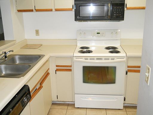 5th image of 1604 Northlake Dr