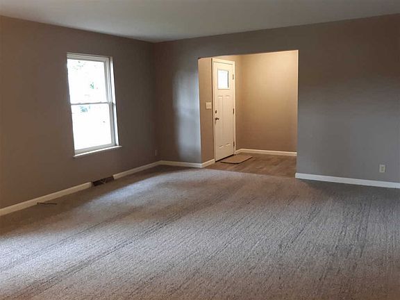4th image of 6605 E Cherry St