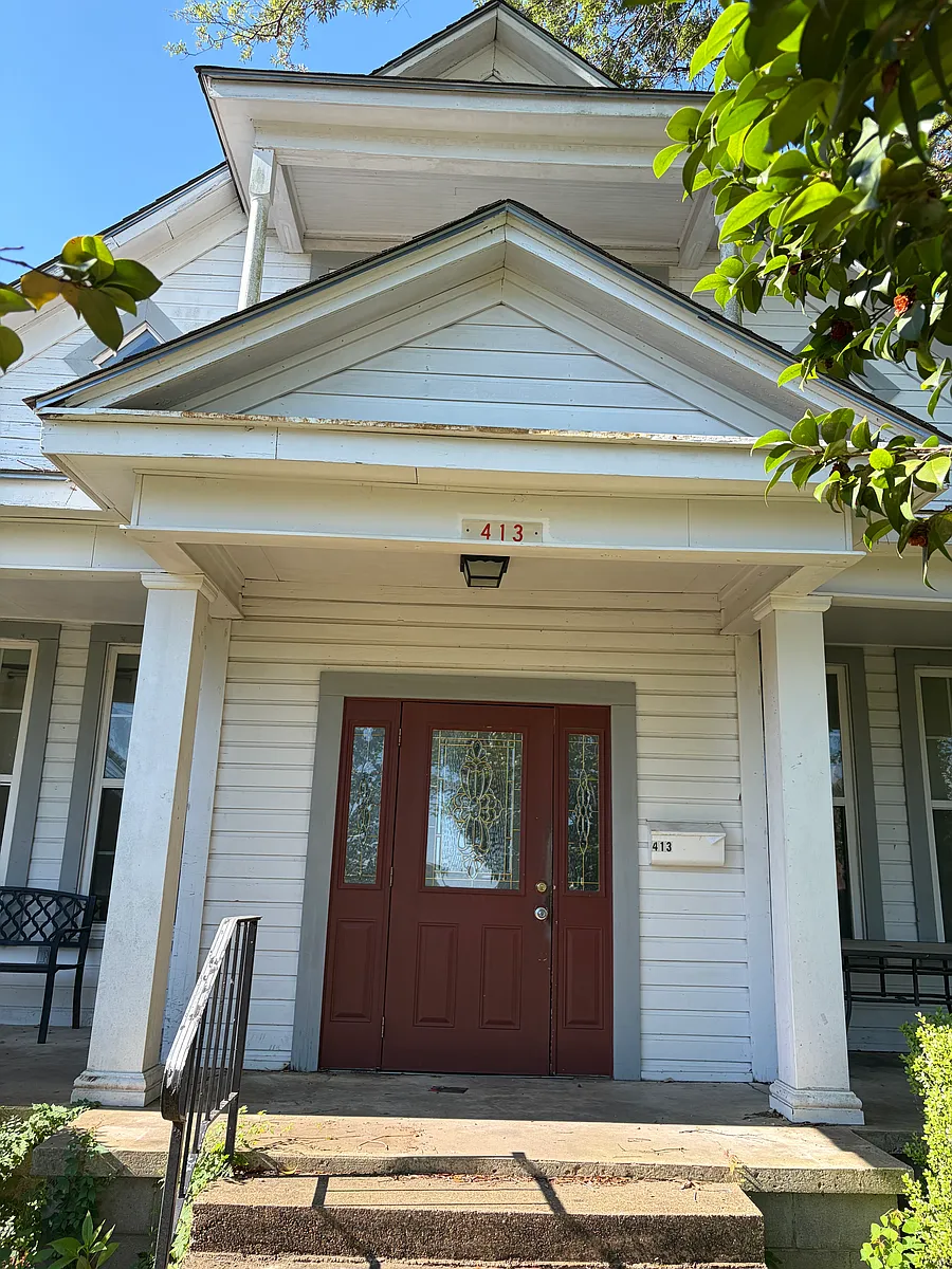 Building Photo - 413 Francis St