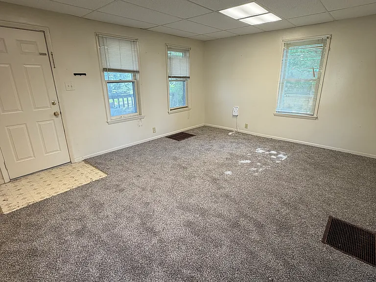 1135 W Taylor St — Photo 2