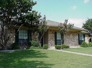 321 E Schreiber St, Garland, TX 75040