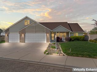 1728 W Greenhead Dr, Meridian, ID 83642