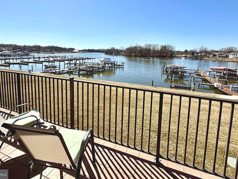 532 Riviera Dr #B — Photo 41