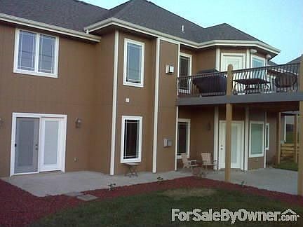 Master Bedroom
						:
						Private entry onto spacious deck. Private entry from garage thru master closet.