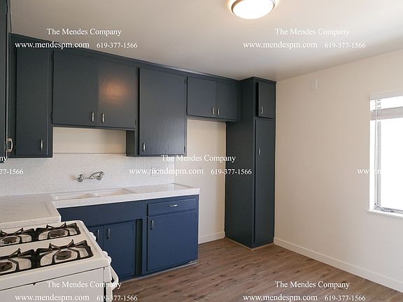 5th image of 4443 Menlo Ave #1/2
