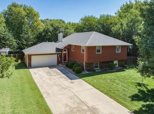 2236 N Basswood Ct, Derby, KS 67037