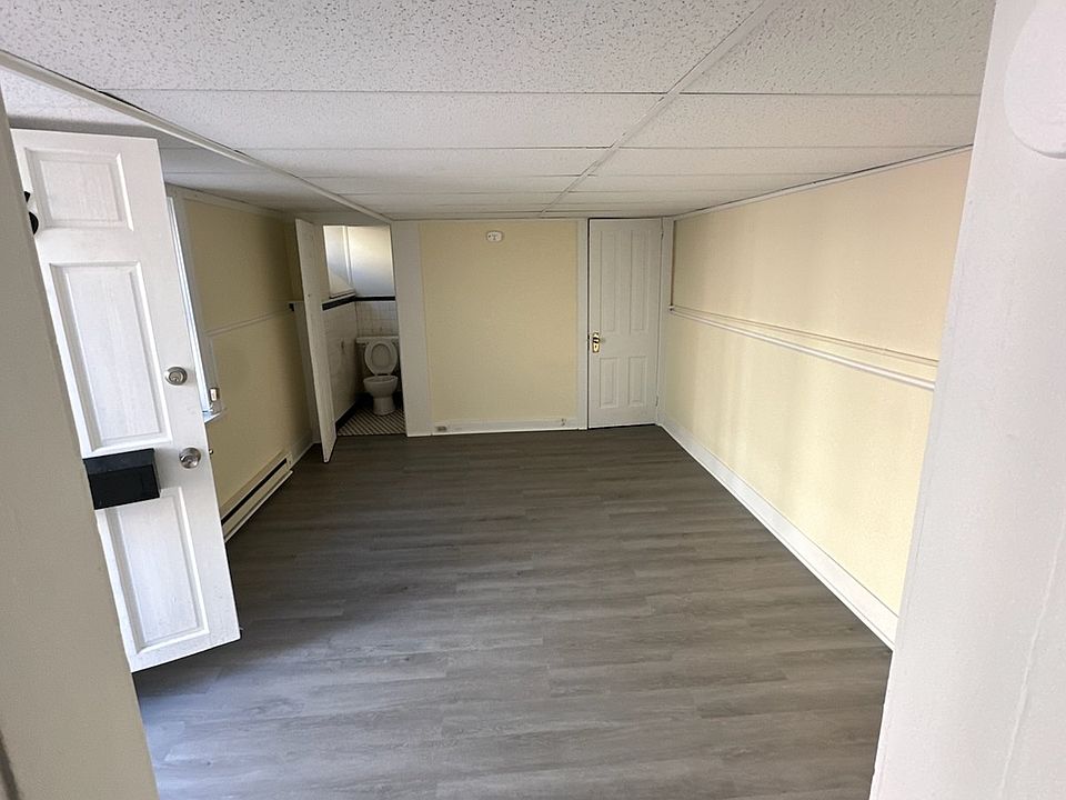 2nd image of 1100 Perkiomen Ave #1S