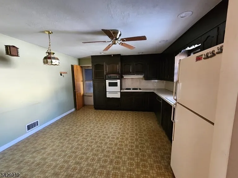 2105 Murray Ave — Photo 8