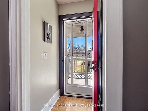 3rd image of 244 North St