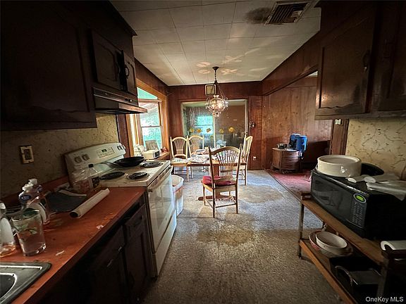 3rd image of 20 Croft Lane