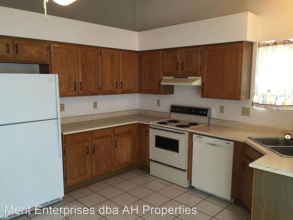 2nd image of 1055 N Recker Rd Unit 1266