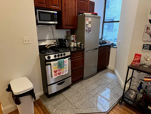 Rented by J PRESTON AND ASSOCIATES INC | media 8