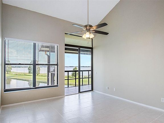 3rd image of 410 LAUREL COVE WAY