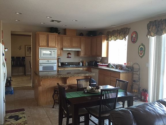 3rd image of 179 Mount Adams Cir