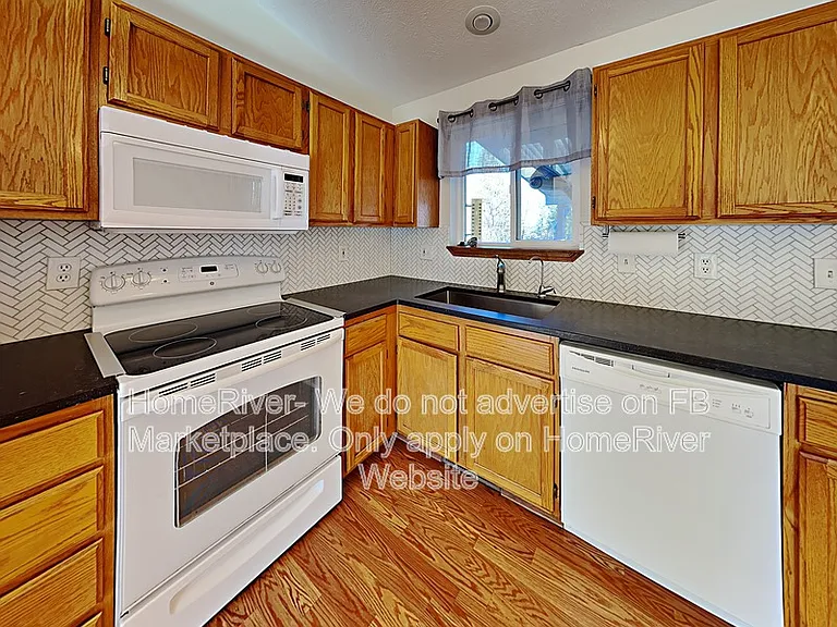 1811 E 8th Ave — Photo 8
