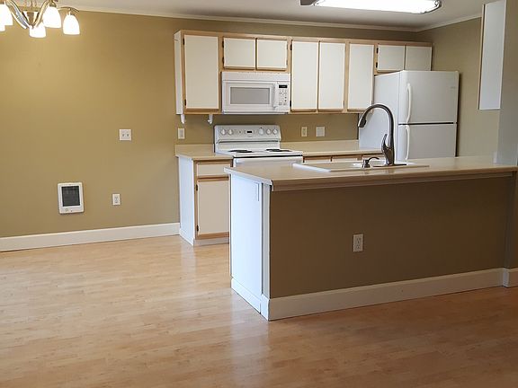 2nd image of 6046 SE Drake St APT 121