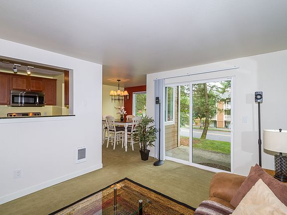 4th image of 14206 NE 181st Pl APT L106