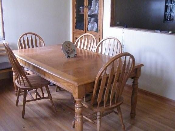 Hardwood floors, built in hutch.