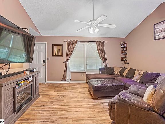 2nd image of 109 Thistle Ct