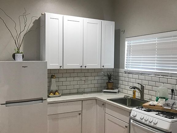 5th image of 374 Staples Ave #1