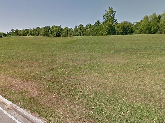 4th image of 1001 Patterson Dr