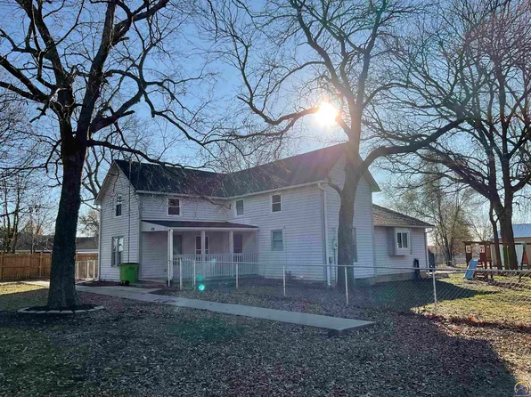 428 E 5th St, Pomona, KS 66076