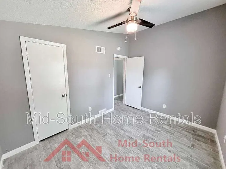1775 Colonial Hills Dr — Photo 16