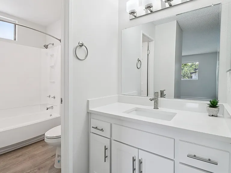Waterleaf Apartment Homes — Photo 12