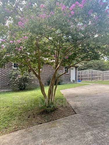 197 Hicks Rd Photo 1