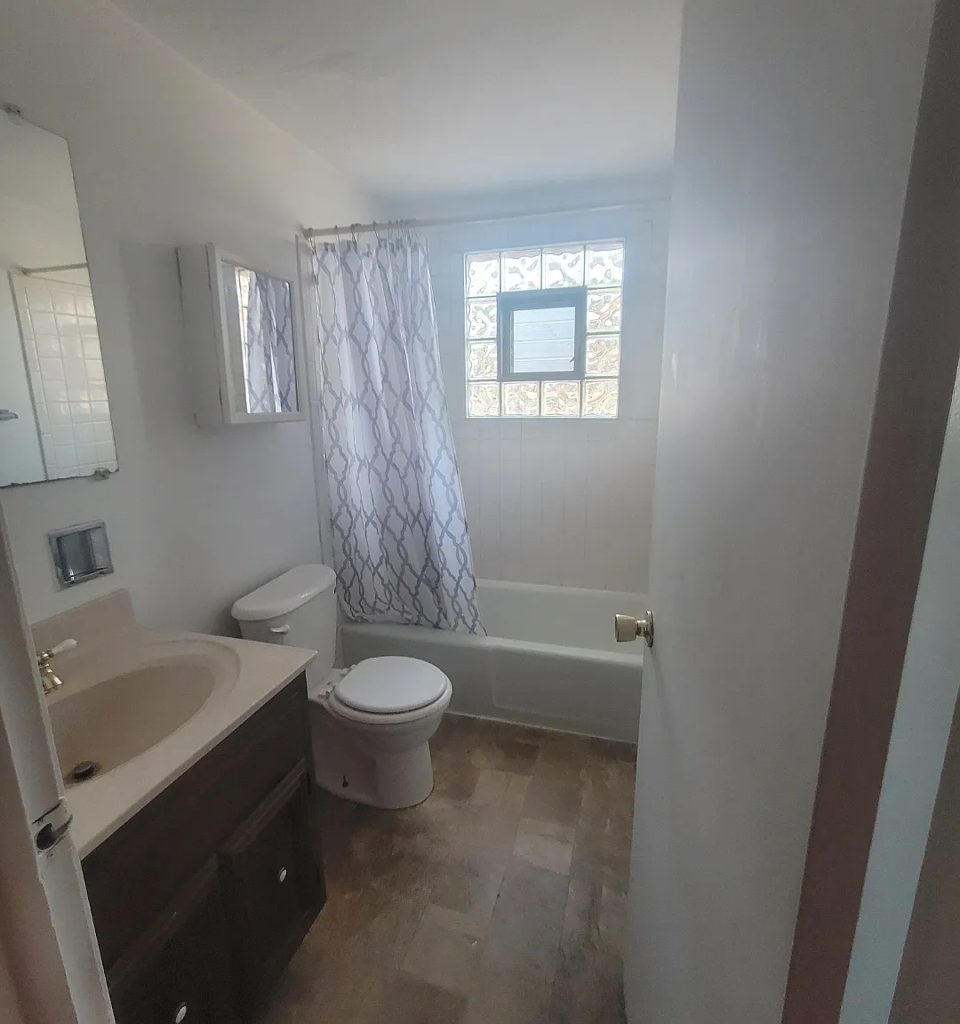 2 bed, 890 sqft, $1,500 — Photo 4