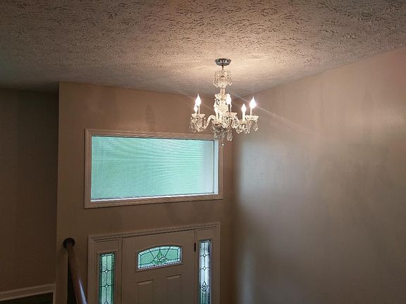 5th image of 3220 Carriage Ln
