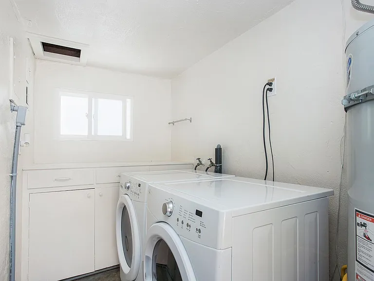 839 Catalina St — Photo 11