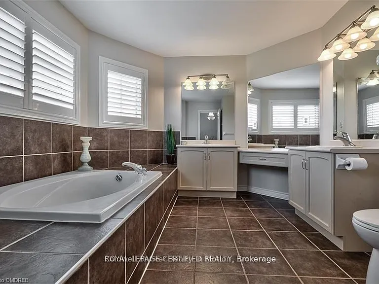 2499 Highmount Cres — Photo 26