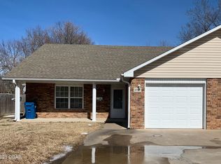 2727 E 4th St, Joplin, MO 64801