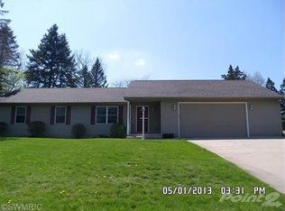 1204 W River Rd, Niles, MI 49120