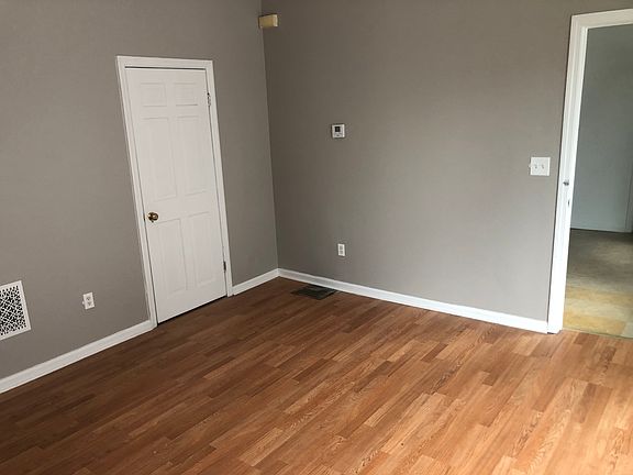 4th image of 504-506 Wilmot Ave #2