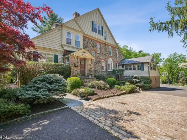 18 Chestnut Pl, Millburn Twp., NJ 07078