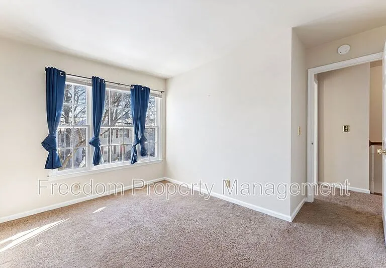 726 Pine Tree Ct — Photo 24