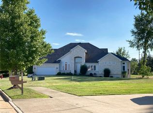 382 W Inverness Dr, Highland Heights, OH 44143