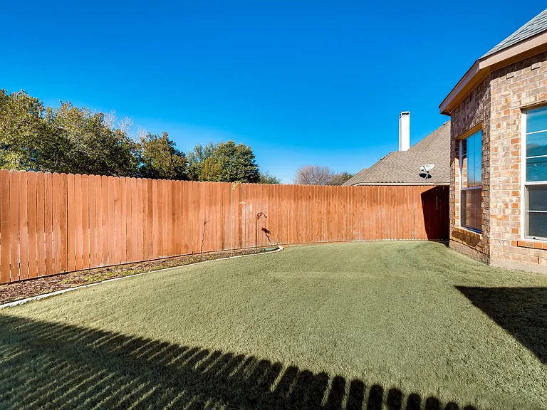 Back / Side Yard (accessible from Master BR too)