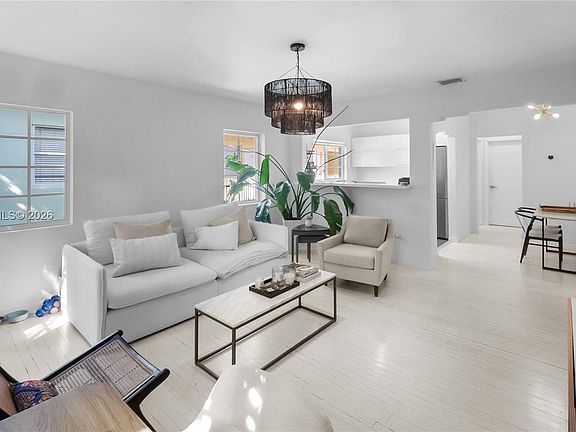 4th image of 645 Michigan Ave #A