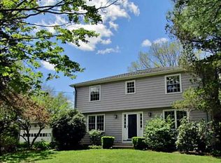 21 Preston Dr, Barrington, RI 02806