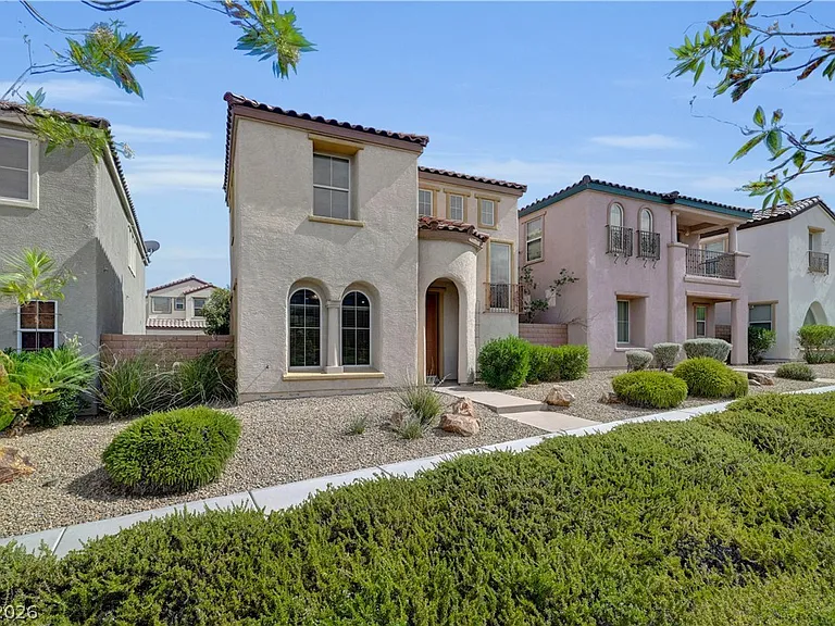 12052 Hathaway Pines Ln — Photo 2