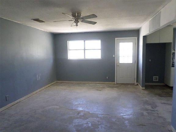 5th image of 4611 Delwood Dr