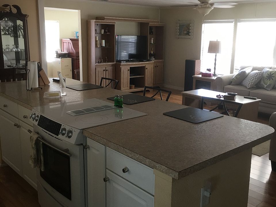 2nd image of 418 Snead Dr