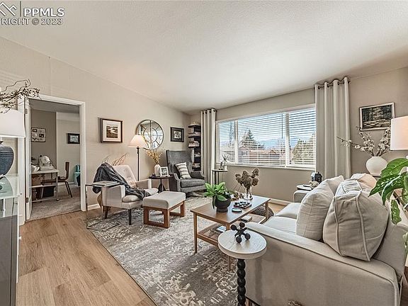 3rd image of 5085 Chickweed Dr
