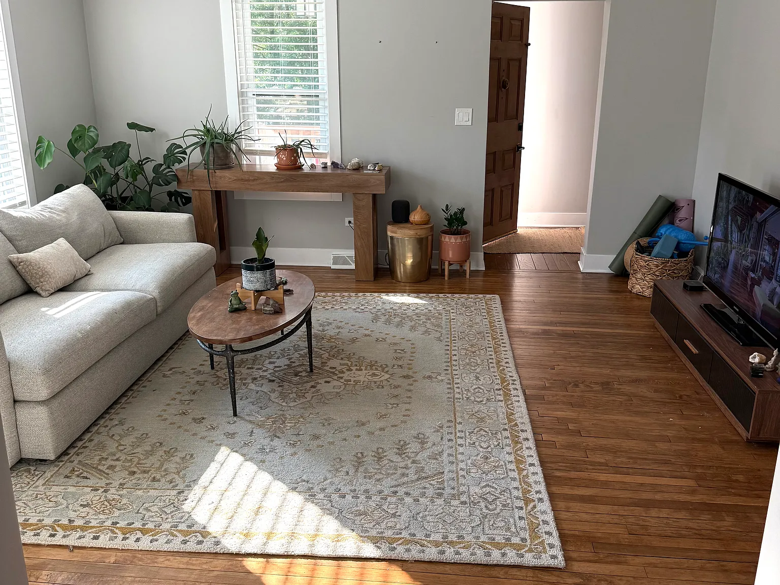 3 bed, 1742 sqft, $3,300 — Photo 3