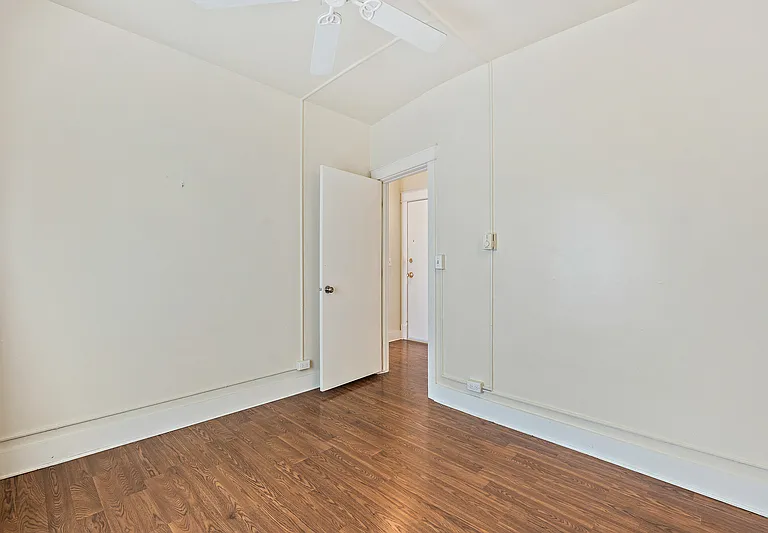 115 Bellevue Ave E #105 — Photo 15