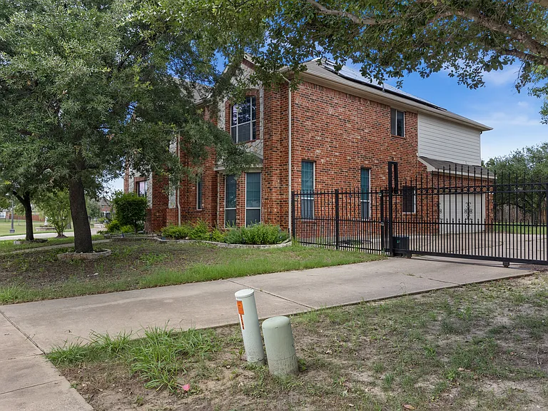 5544 Clay Ct — Photo 24