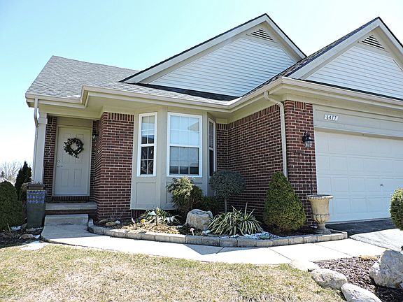3rd image of 6417 Club Ct W #1